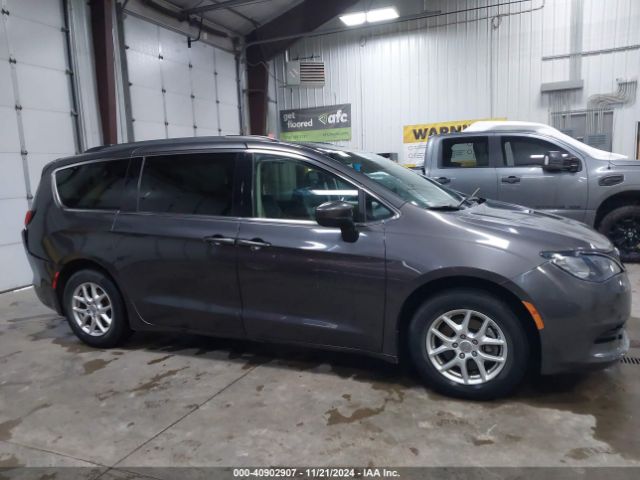 2C4RC1DG4LR181903 Chrysler Voyager Lxi