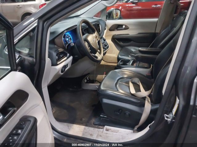 2C4RC1DG4LR181903 Chrysler Voyager Lxi