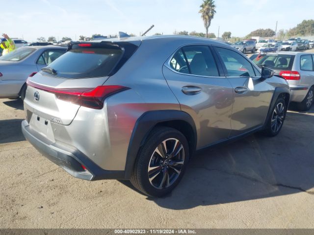 JTHX3JBH2M2033072 Lexus UX 200