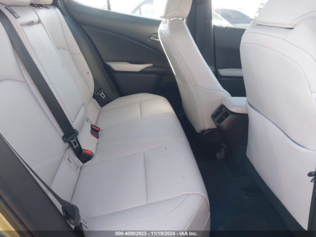 JTHX3JBH2M2033072 Lexus UX 200