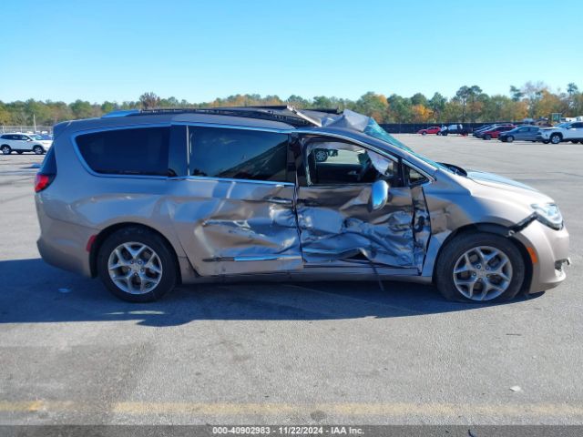 2C4RC1GG4HR788757 Chrysler Pacifica Limited