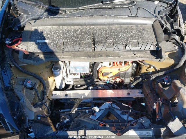2024 TESLA MODEL Y 7SAYGDEE1RF084874 Photo 9