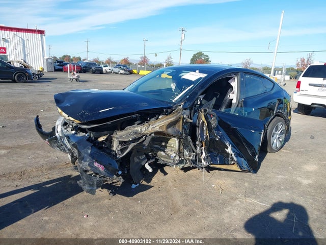 2024 TESLA MODEL Y 7SAYGDEE1RF084874 Photo 1