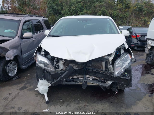 Toyota Sienna Limited 7 Passenger 2019 5TDDZ3DC2KS226750 Image 12