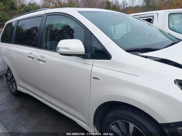 Toyota Sienna Limited 7 Passenger 2019 5TDDZ3DC2KS226750 Image 13