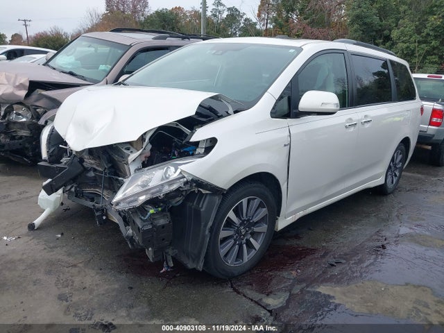 5TDDZ3DC2KS226750 Toyota Sienna Limited 7 Passenger