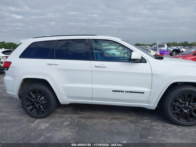 Jeep Grand Cherokee Laredo 2018 1C4RJFAG7JC319737 Image 13