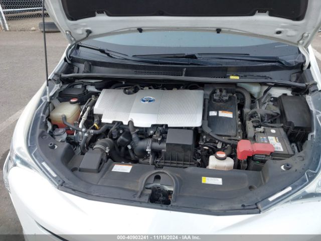 JTDKARFUXG3000956 Toyota Prius Three Touring