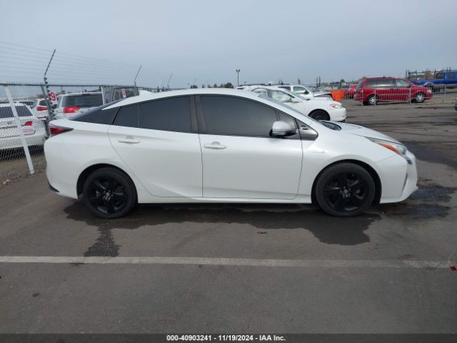 JTDKARFUXG3000956 Toyota Prius Three Touring