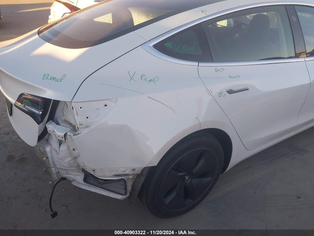 Tesla Model 3 Long Range/mid Range 2018 5YJ3E1EA5JF162344 Image 18