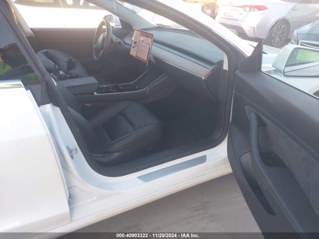 2018 TESLA MODEL 3 5YJ3E1EA5JF162344 Photo 4
