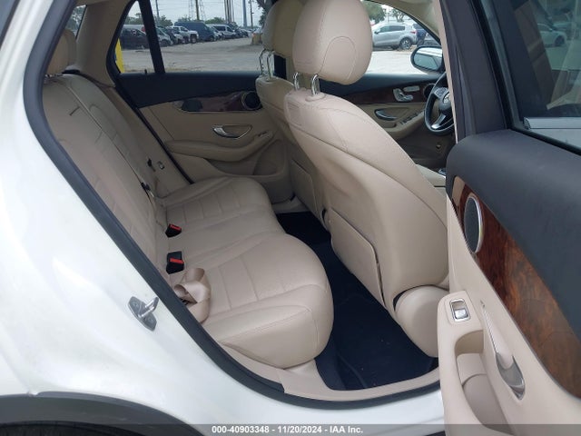 WDC0G4JB7JV068068 Mercedes-Benz GLC 300
