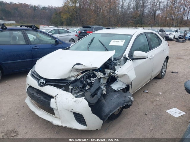 Toyota Corolla Le Eco 2014 5YFBPRHE5EP018161 Image 2
