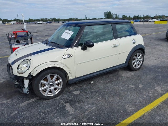 2011 MINI COOPER S WMWSV3C50BTY22489 Photo 1
