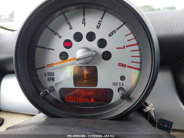 2011 MINI COOPER S WMWSV3C50BTY22489 Photo 6