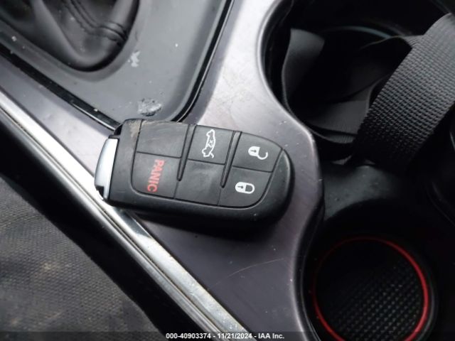 2C3CDZAG0GH289408 Dodge Challenger Sxt