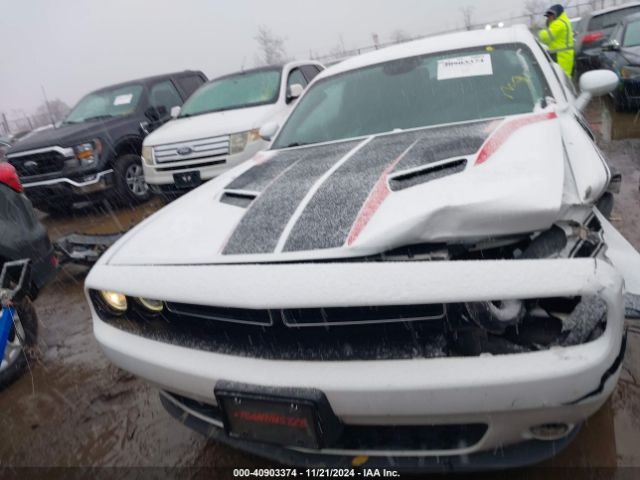 2C3CDZAG0GH289408 Dodge Challenger Sxt