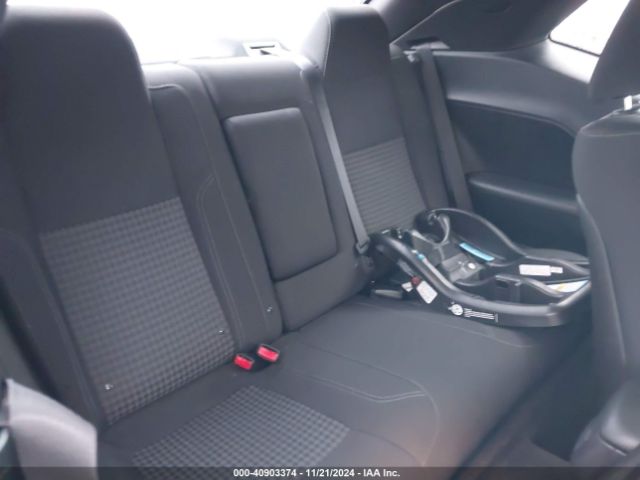 2C3CDZAG0GH289408 Dodge Challenger Sxt