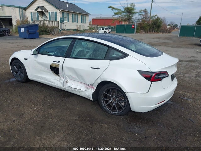 2022 TESLA MODEL 3 5YJ3E1EB3NF110709 Photo 2