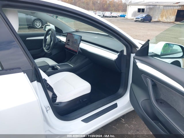 2022 TESLA MODEL 3 5YJ3E1EB3NF110709 Photo 4