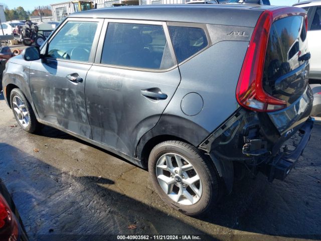 KNDJ23AU2M7737215 KIA SOUL S