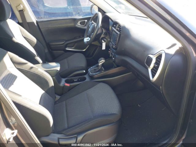 KNDJ23AU2M7737215 KIA SOUL S