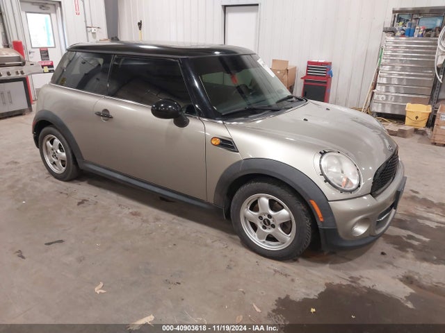 2011 MINI COOPER WMWSU3C53BT099059 Photo 0
