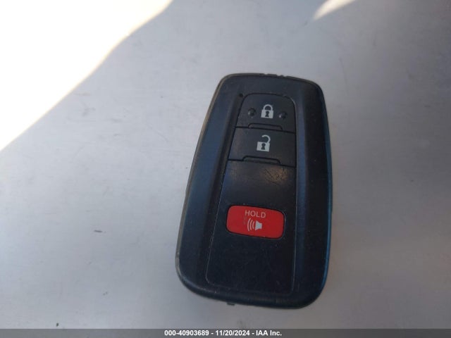 Toyota Prius Two 2016 JTDKBRFU6G3016987 Image 11