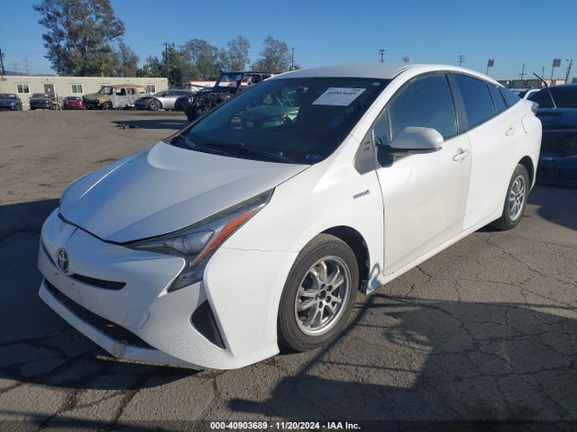 Toyota Prius Two 2016 JTDKBRFU6G3016987 Image 2
