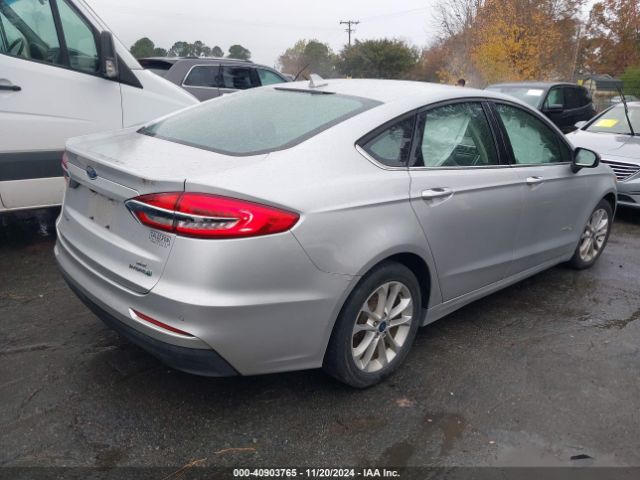 3FA6P0LU8KR180566 Ford Fusion Hybrid Se
