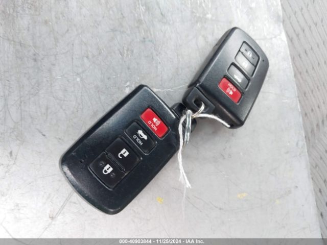 4T1BD1FK0EU135695 Toyota Camry Hybrid Le