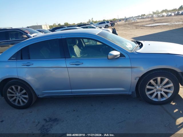 Chrysler 200 Touring 2014 1C3CCBBB4EN192505 Image 13