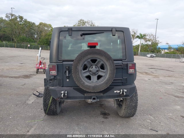 1C4AJWAG8HL625885 Jeep Wrangler Sport 4x4