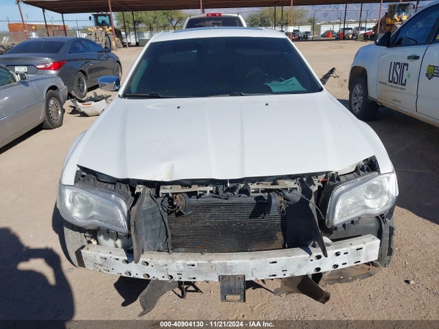 Chrysler 300C 2015 2C3CCAEG8FH922623 Image 13