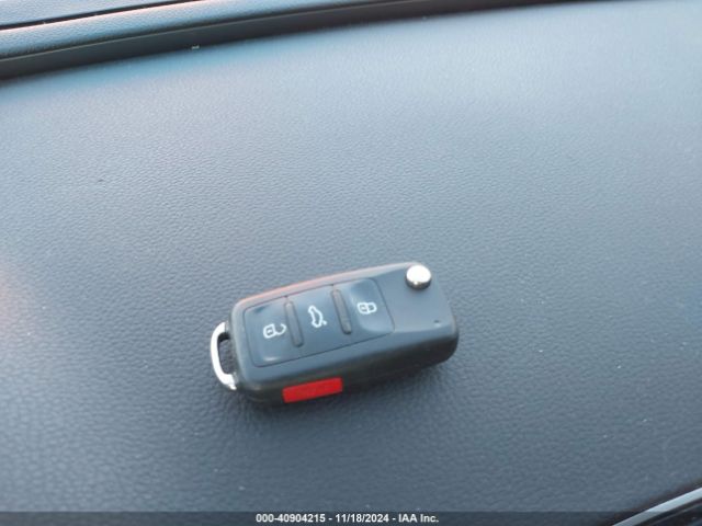 1VWAP7A3XEC028375 Volkswagen Passat 2.5l S