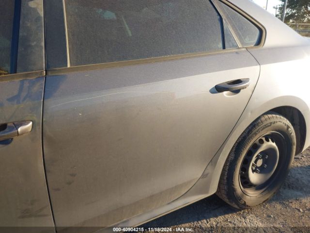 1VWAP7A3XEC028375 Volkswagen Passat 2.5l S