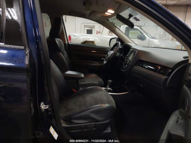 JA4AZ3A33KZ041915 Mitsubishi Outlander Se