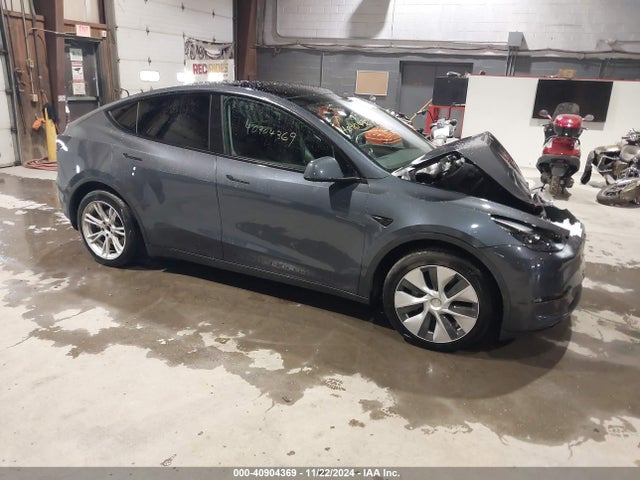 2023 TESLA MODEL Y 7SAYGAEE1PF674004 Photo 0