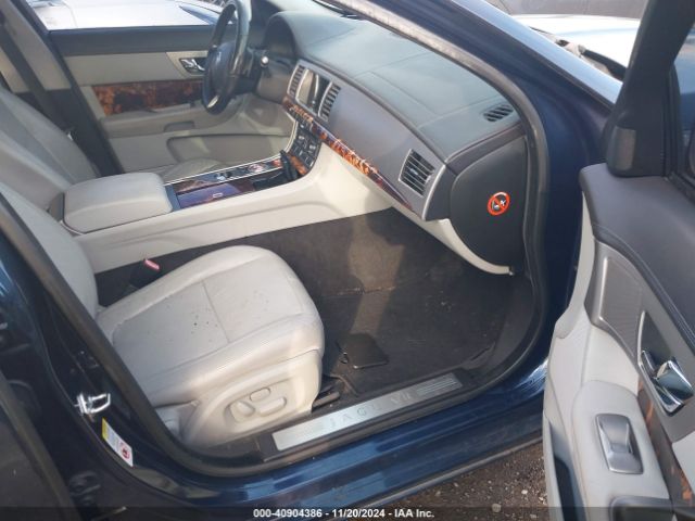 2009 JAGUAR XF SAJWA05B69HR19258 Photo 4