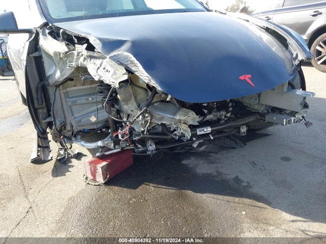 2024 TESLA MODEL Y 7SAYGDED8RF008642 Photo 5