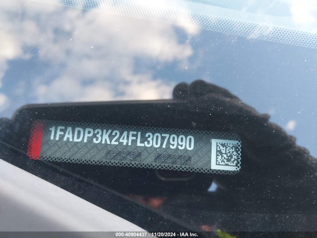 Ford FOCUS SE 2015 1FADP3K24FL307990 Image 9