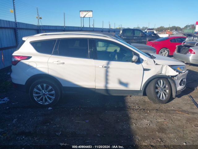 1FMCU0J94JUB69068 Ford Escape Titanium