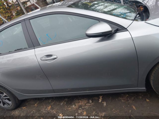 3KPF24AD7RE696468 KIA Forte Lxs