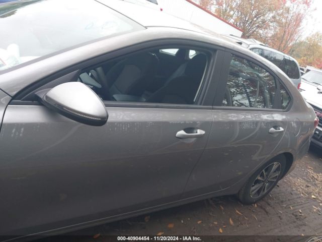 3KPF24AD7RE696468 KIA Forte Lxs
