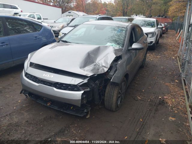 3KPF24AD7RE696468 KIA Forte Lxs