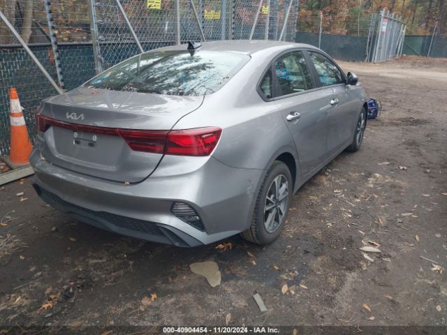 3KPF24AD7RE696468 KIA Forte Lxs