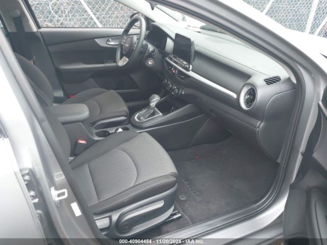 3KPF24AD7RE696468 KIA Forte Lxs