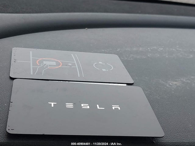 2021 TESLA MODEL Y 5YJYGDEE2MF068768 Photo 10