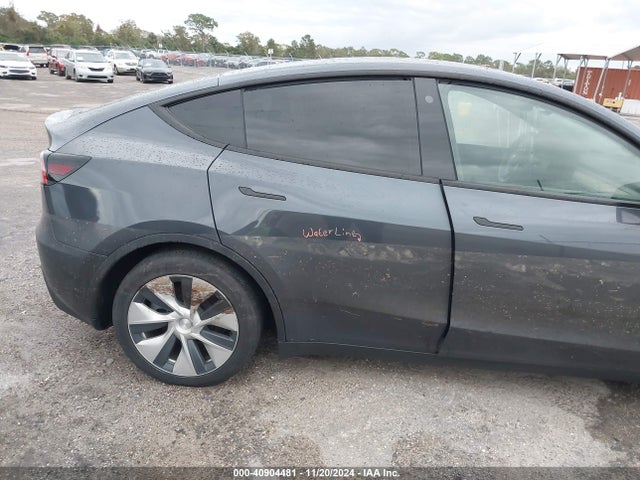 2021 TESLA MODEL Y 5YJYGDEE2MF068768 Photo 5
