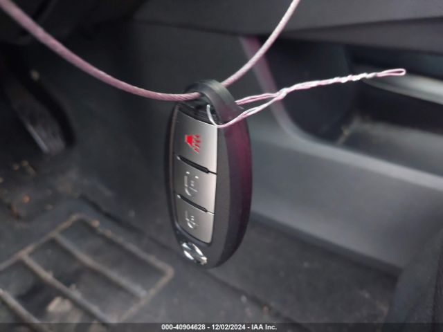 5N1AT3ABXMC753631 Nissan Rogue S Intelligent Awd